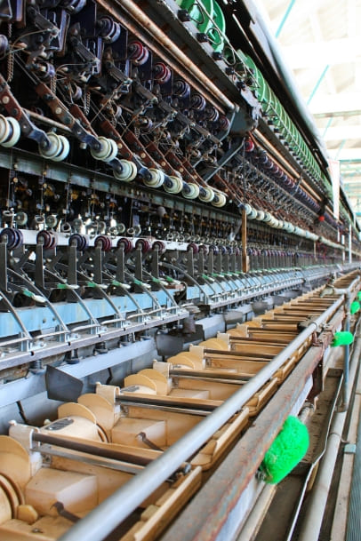 ネクタイ工場の画像