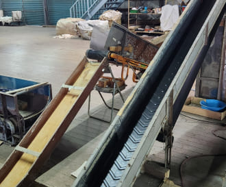 繭を乾燥させる乾燥機3