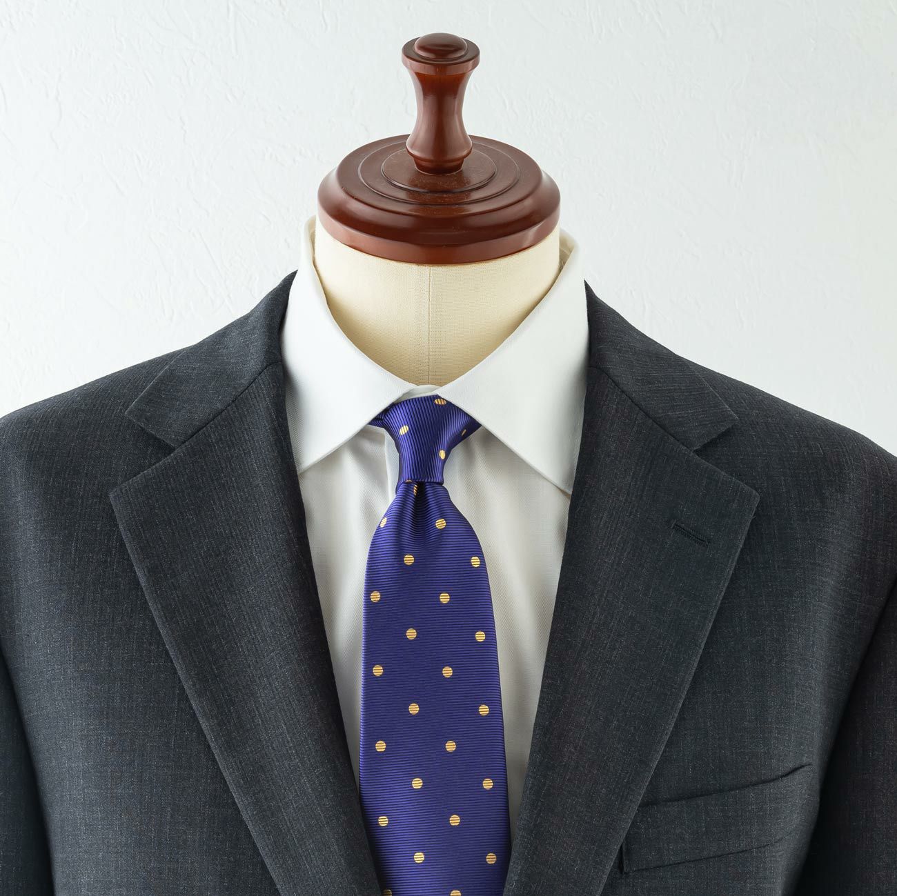 青（ブルー）ネクタイの全てがわかる｜SEIWA ONLINE HERMES エルメス