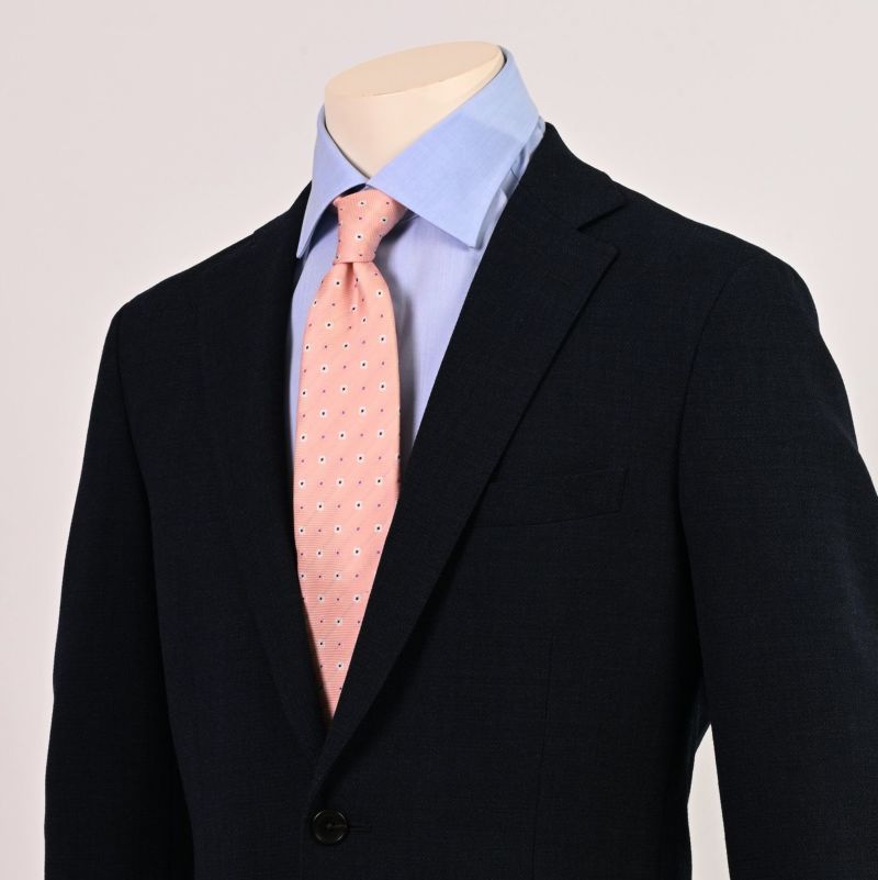 小紋柄のピンク（桃色）のネクタイ
