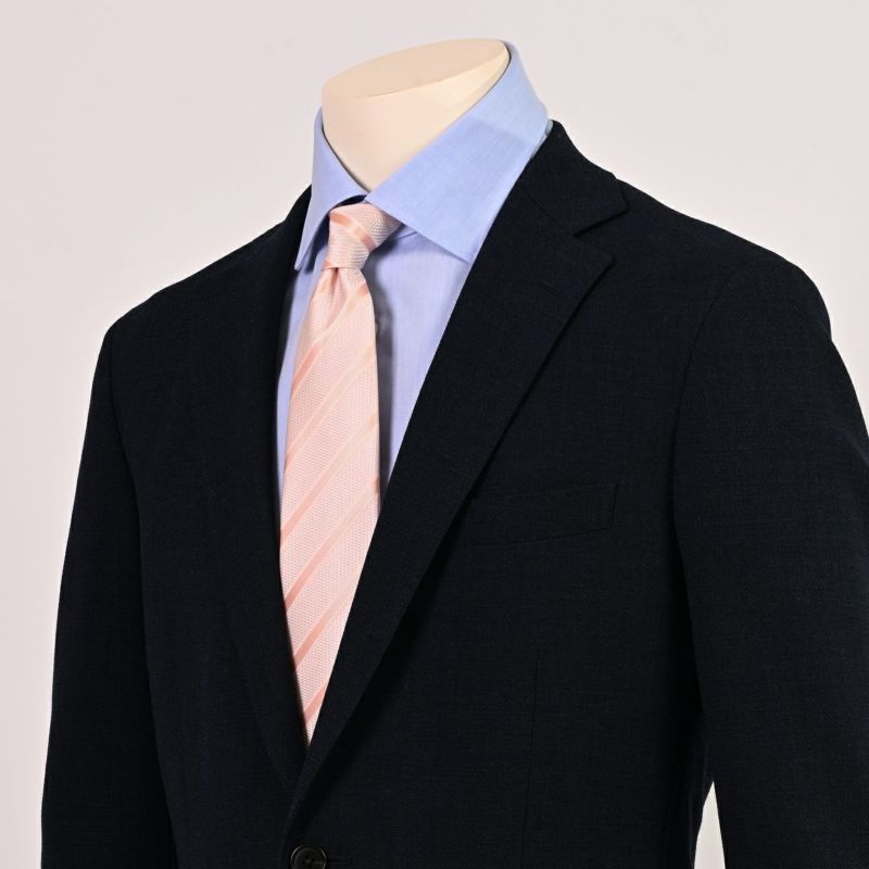 パーティーなど華やかな席でのピンク（桃色）ネクタイの活用方法