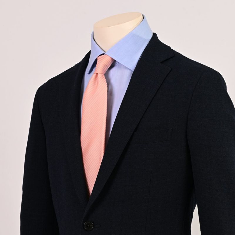 無地（ソリッド）柄のピンク（桃色）ネクタイ